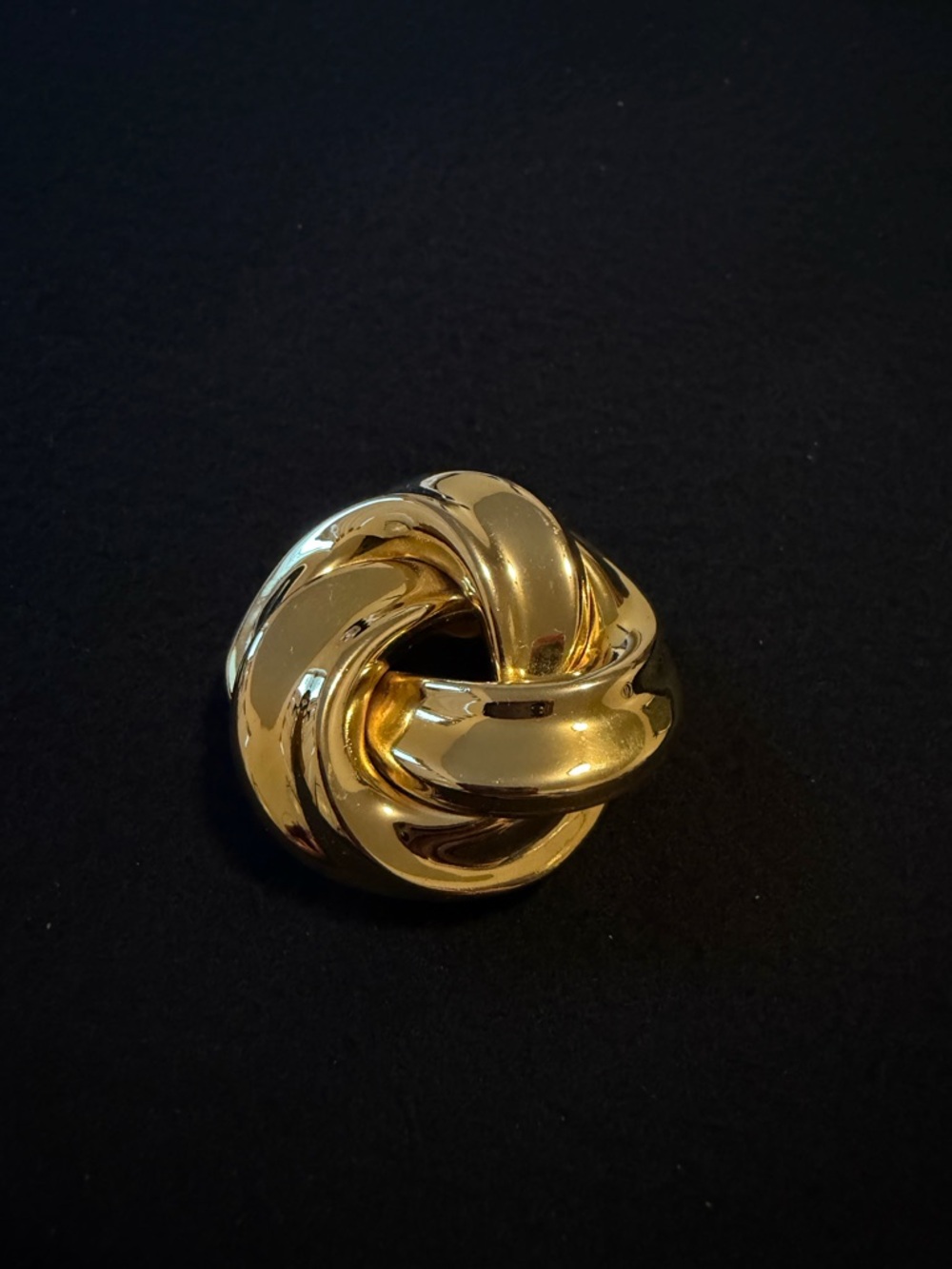 Vintage Gold Tone Knot Scarf Clip